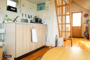 自由に移動できるモバイルハウスを使って、北海道の絶景を堪能できるグランピング施設